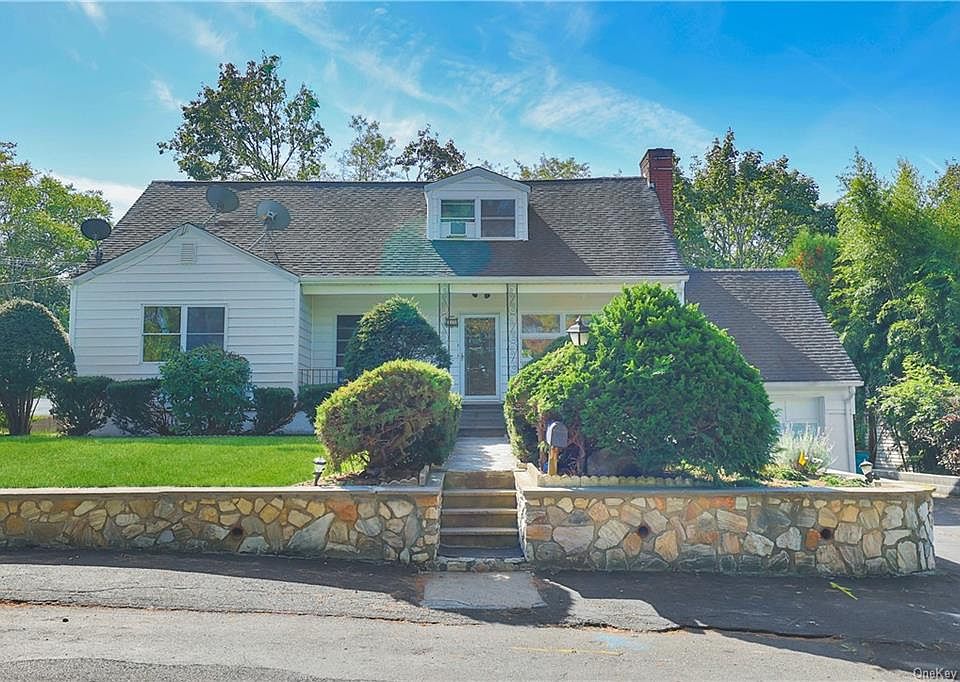 1st image of 25 Dickinson Ave