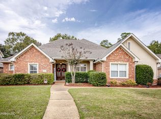 2119 Whitney Oaks Dr, Ocean Springs, MS 39564
