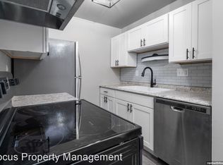 1008 Lucerne Dr #3A, Menasha, WI 54952