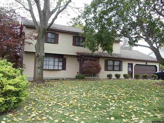 4th image of 11 Mountainwood Dr