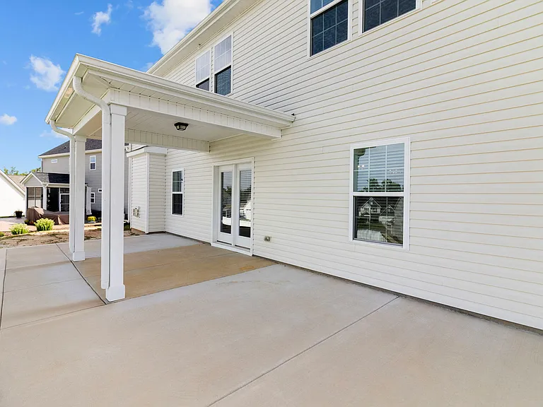 499 Bedford Dr — Photo 41