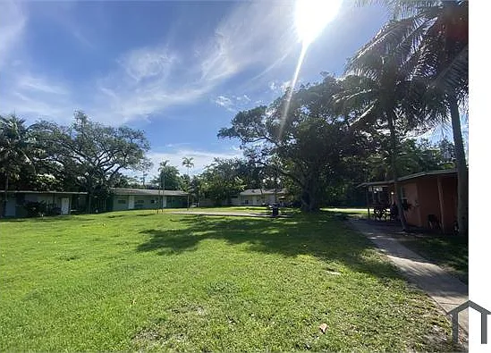 1822 N Dixie Hwy #4 — Photo 8