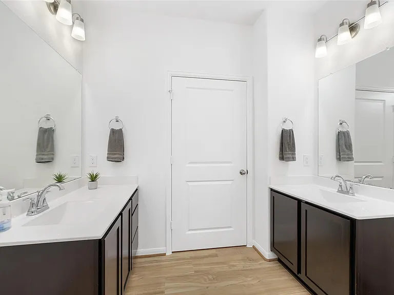 1259 Tilia Creek Ln — Photo 16
