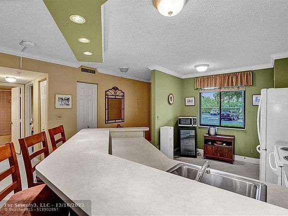 2nd image of 2112 S Cypress Bend Dr APT 106