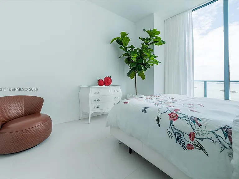 501 NE 31st St #Penthouse 4402 — Photo 10