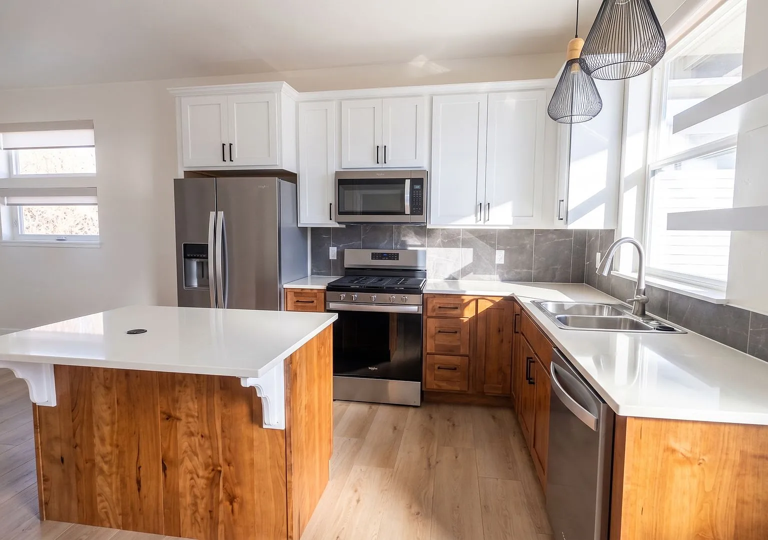 Senior Living Community (55+) - Built In 2021 - High End 2/2 Home With Full Access To Onsite Recr... — Photo 2