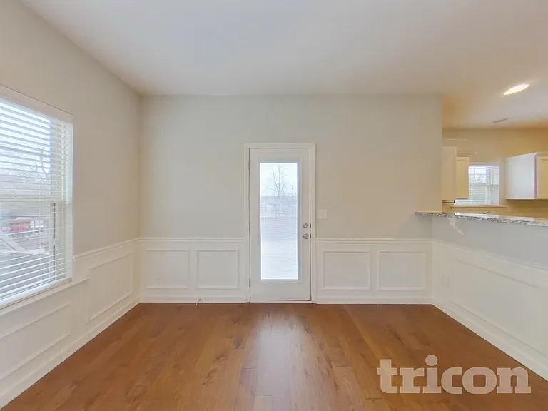 1048 Solomon Ln — Photo 5