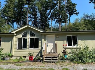 11652 State Route 525, Clinton, WA 98236