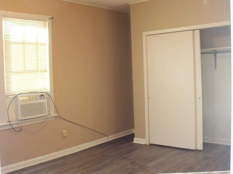 1604 N Robertshaw St — Photo 7