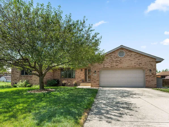 1033 Sandy Ridge Ct, Dyer, IN 46311