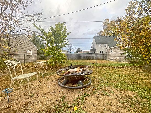 4th image of 416 4th Ave S