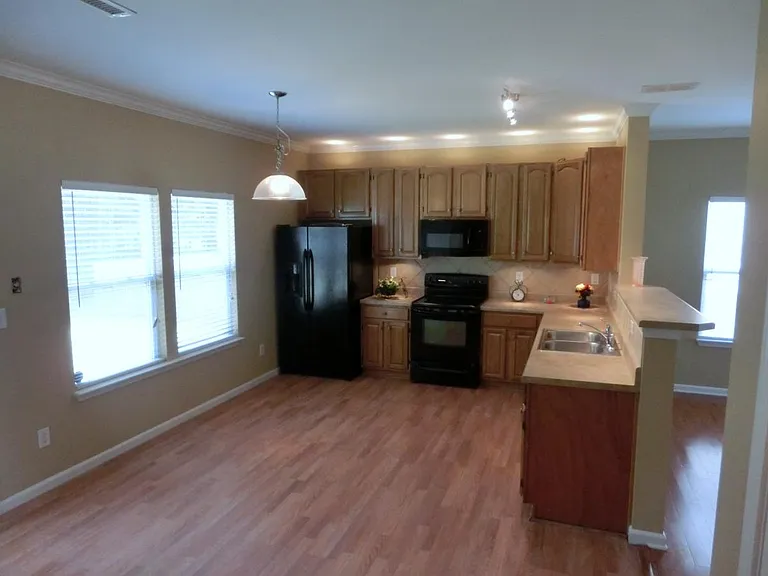 15713 Lakepoint Forest Dr — Photo 21