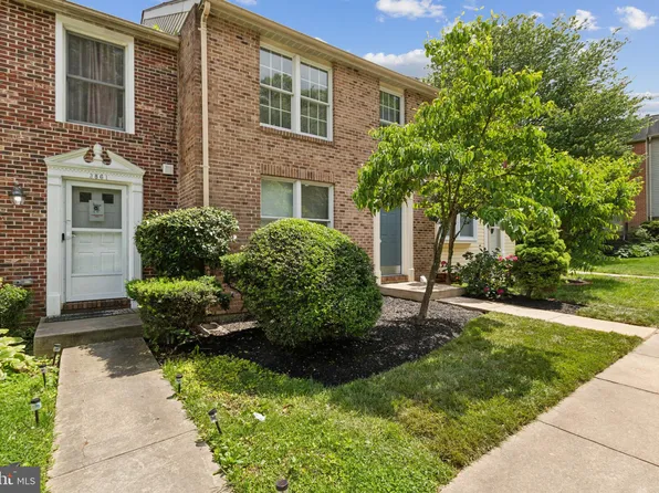 3863 Sunny Brook Ct, Woodbridge, VA 22192