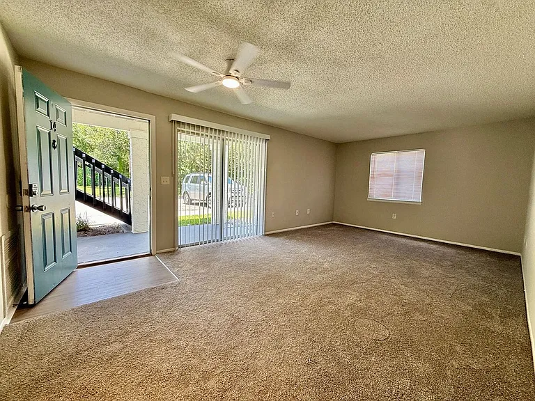 4111 S Semoran Blvd #14 — Photo 9