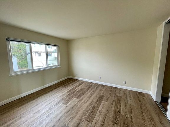 4th image of 895 Burnett Ave #7
