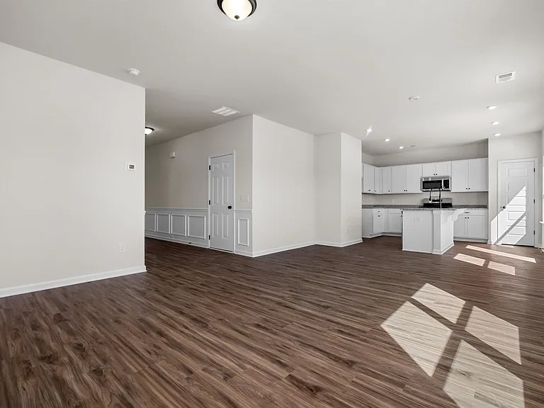 608 Pine Valley Trl — Photo 3