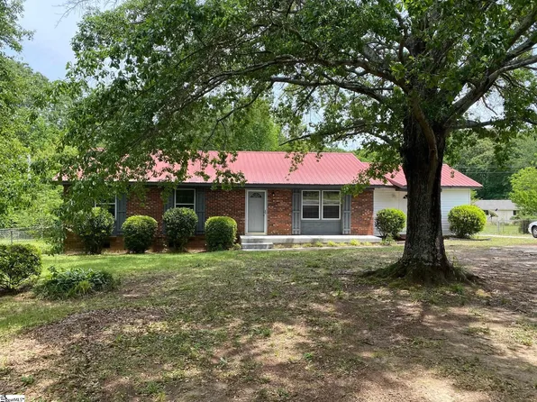 2740 Torrington Rd, Laurens, SC 29360