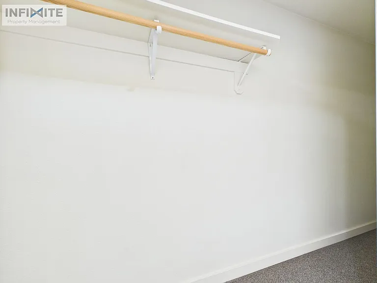 215 S 18th Ave #4 — Photo 4