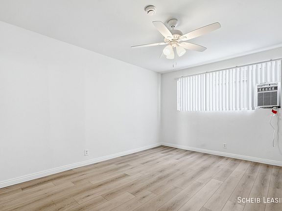 5th image of 426 S Rexford Dr APT 4