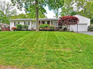 6 Rocky Crest Rd, Cumberland, RI 02864