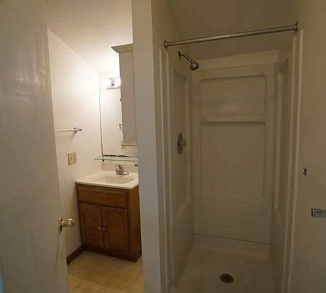 345 W Doty St #2 — Photo 9