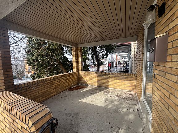 2nd image of 1319 Woodbourne Ave