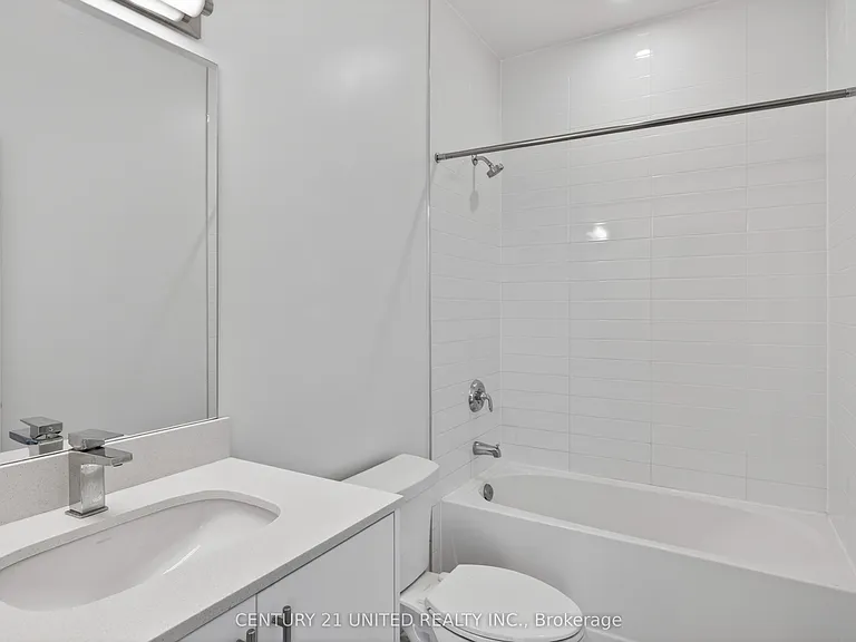 475 George St N #202 — Photo 14