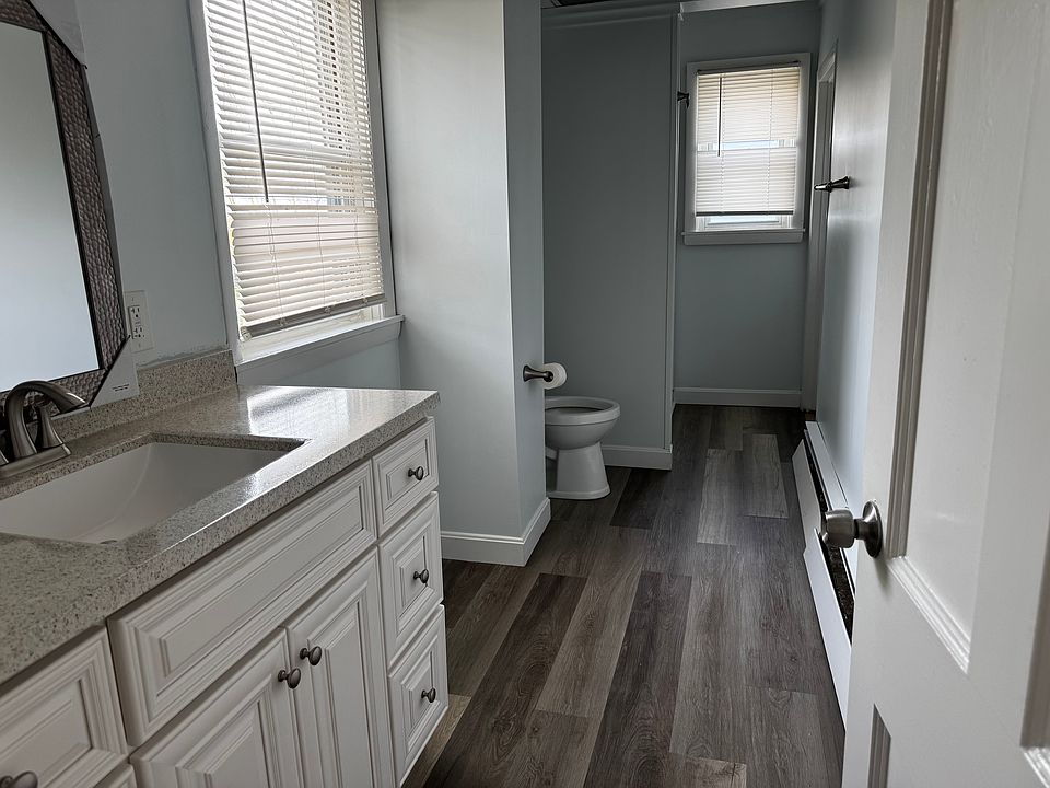 1st image of 156 Yeoman Ave APT 1