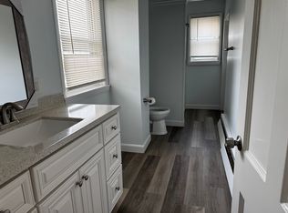 156 Yeoman Ave APT 1, Cranston, RI 02920