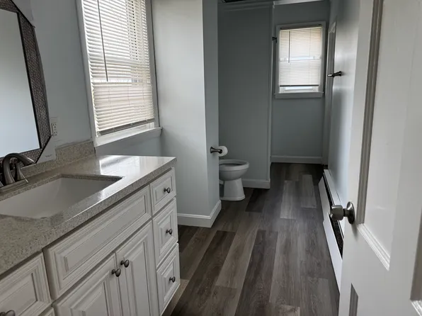 156 Yeoman Ave APT 1, Cranston, RI 02920