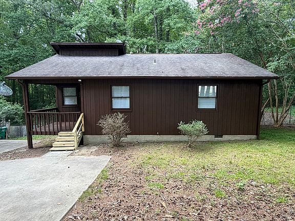 2nd image of 814 South Rd