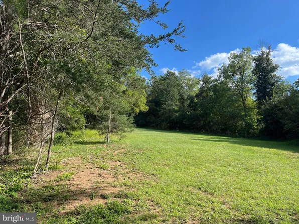 American Pride Ln, Kearneysville, WV 25430