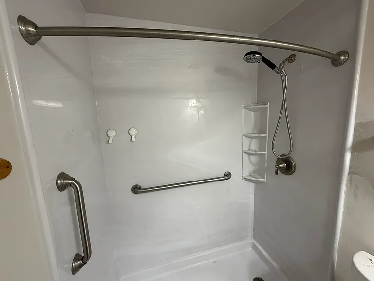 987 Wildwood Dr — Photo 4