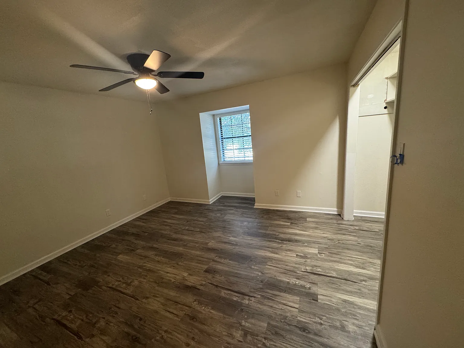3 bed, 3.5 bath, 3492 sqft, $1,995 — Photo 4