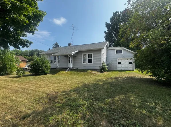 1601 Dewey St, Manitowoc, WI 54220