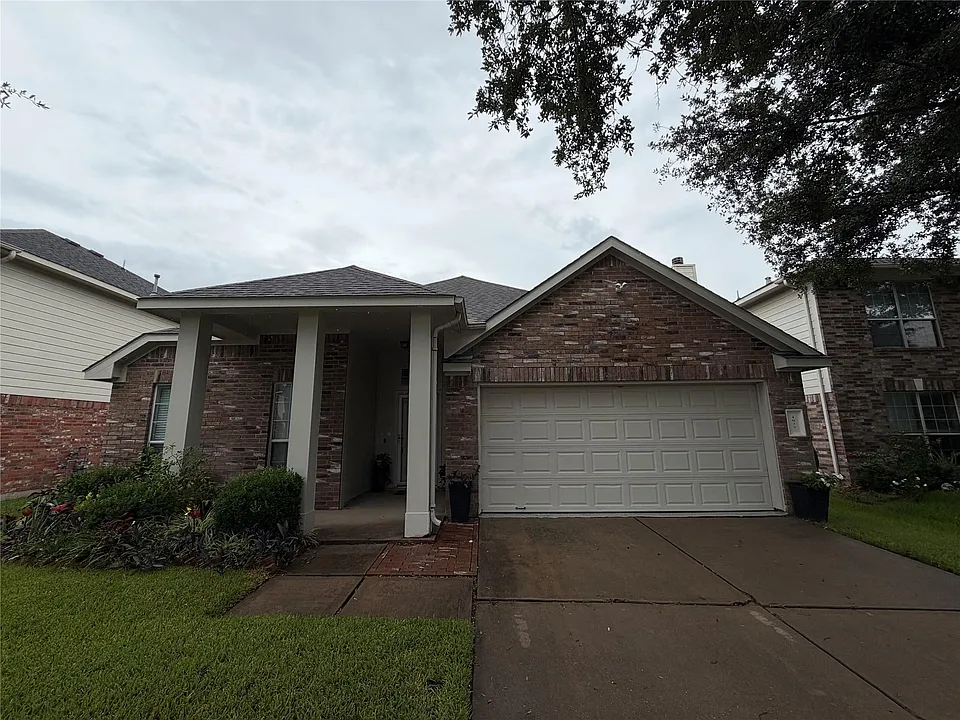 1922 Tower Bell Ln