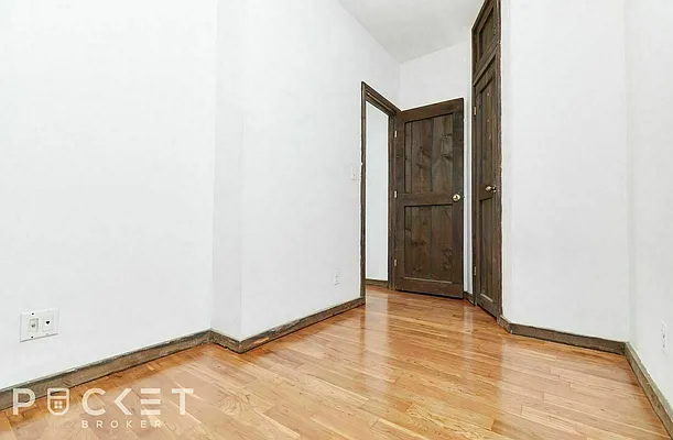 Rented by PocketBroker Inc | media 25