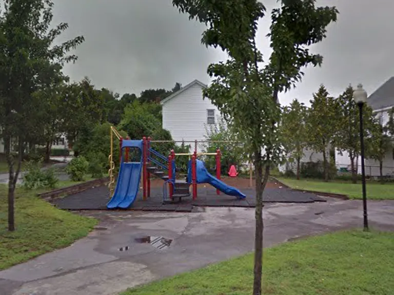 11 Atwood Ct #5 — Photo 37