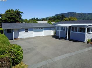 97881 Marks Ln, Brookings, OR 97415