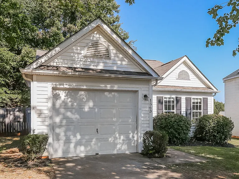 1563 Hollow Maple Dr — Photo 3