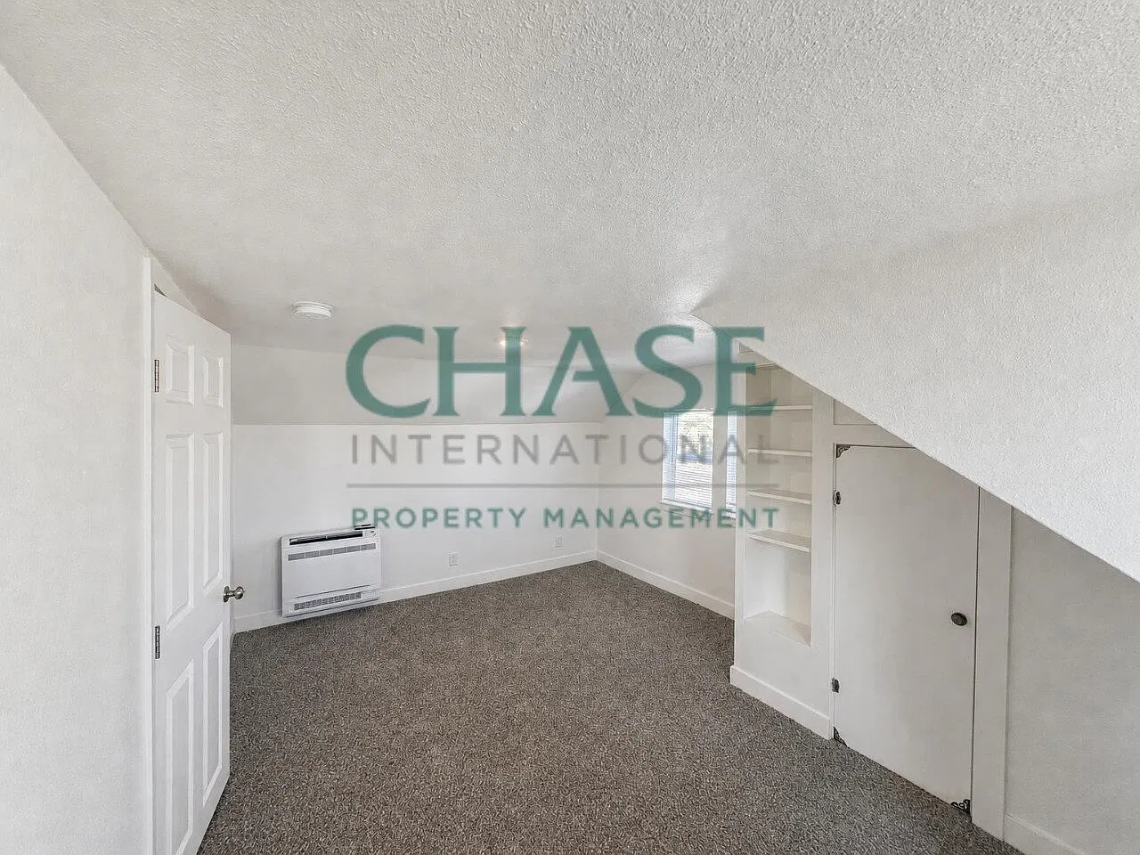 3 bed, 2.0 bath, 1514 sqft, $2,400 — Photo 4