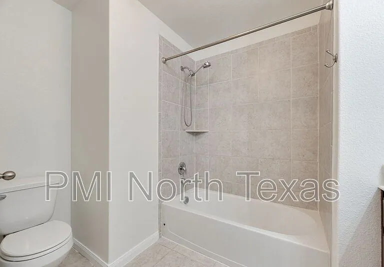 1911 Pilot Point Way — Photo 14
