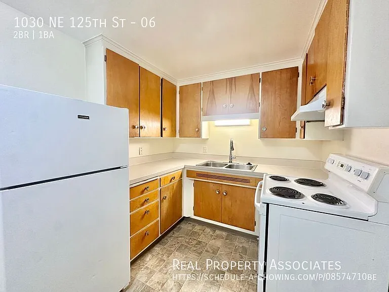 1030 NE 125th St #6 — Photo 8