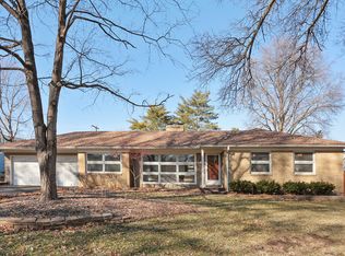6910 W 65th Ter, Overland Park, KS 66202