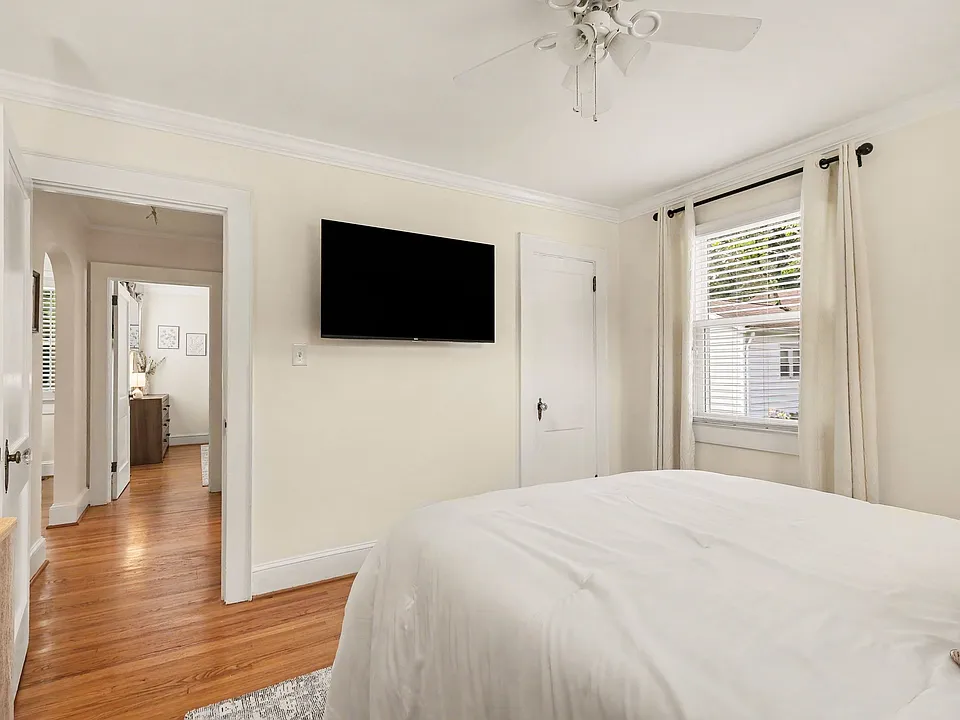 61 Spencer Ave NW #1