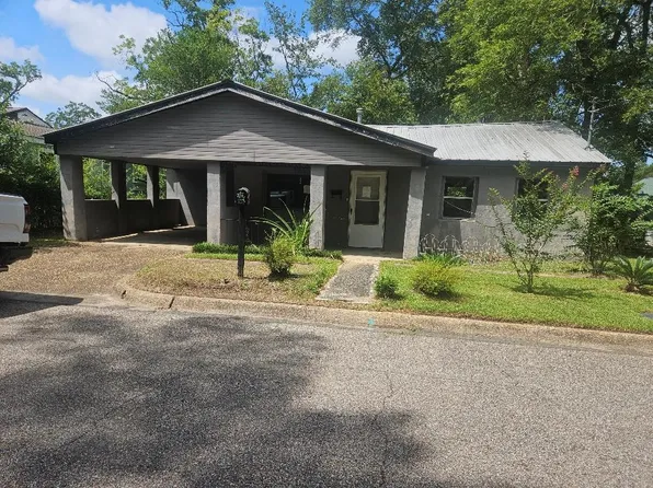 104 Hardy St, Dothan, AL 36303