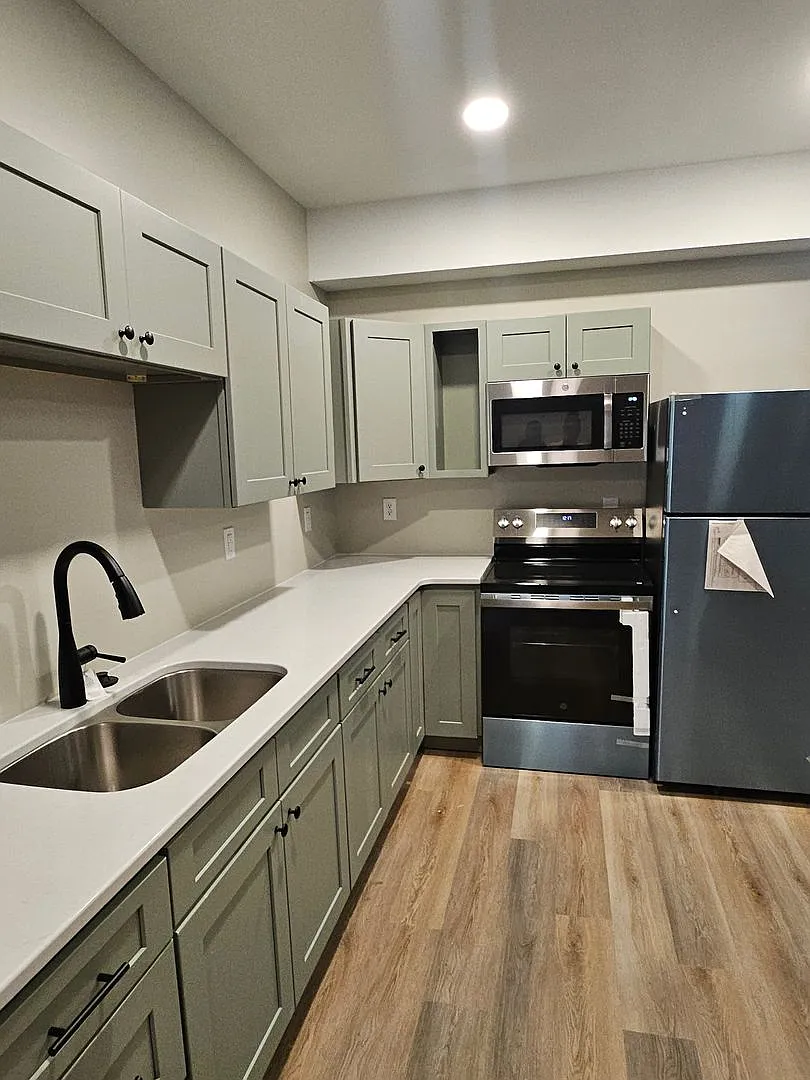 Brand new 1 bed apartment — Photo 3