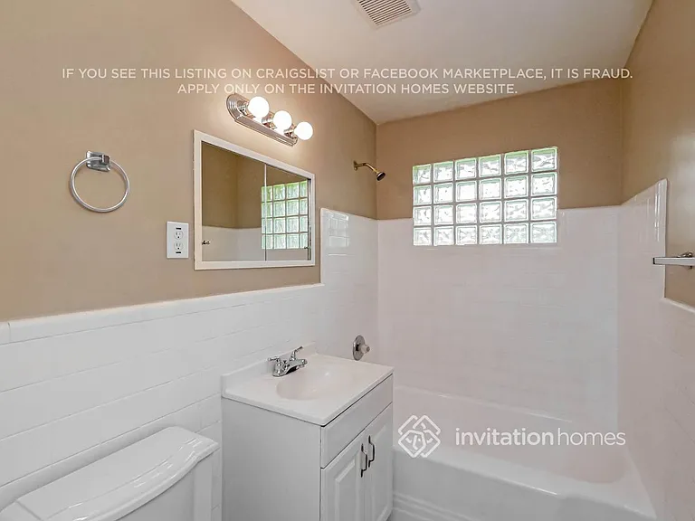 940 SE 5th St — Photo 11