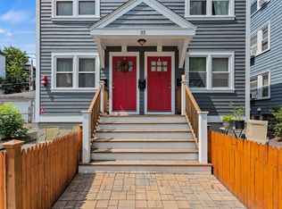35 Melbourne St APT 3, Dorchester Center, MA 02124