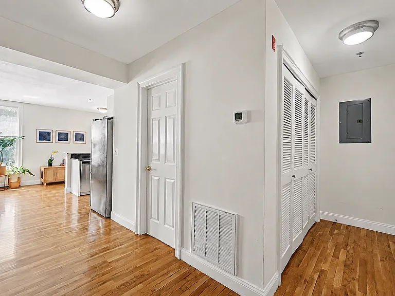 16-18 Ann St #26 — Photo 9